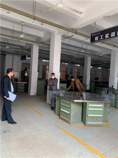 我校召開2020年第一季度安全會(huì)議并排查安全隱患