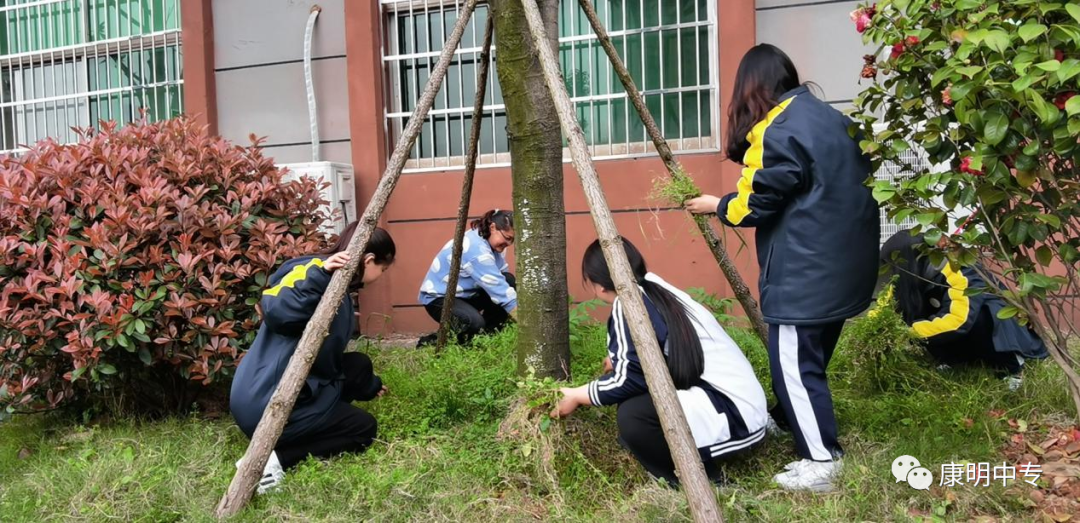 三月学雷锋，康明在行动