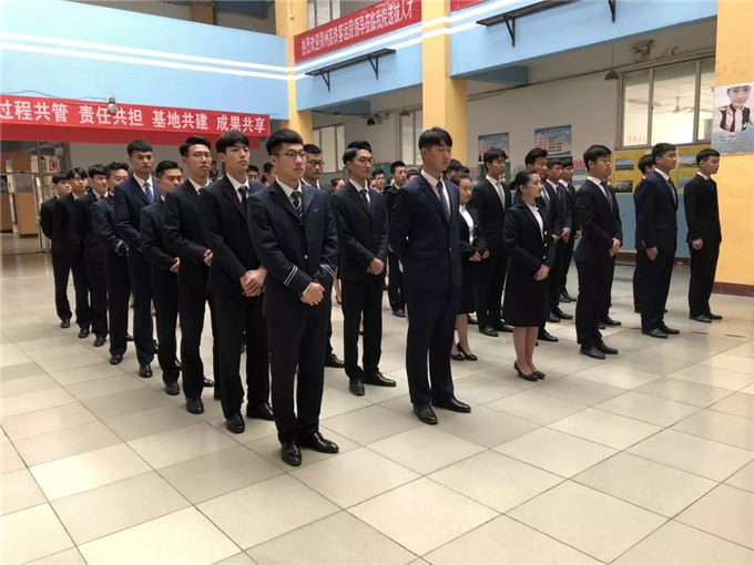 首都機場集團要客部領導蒞臨我校參觀考察