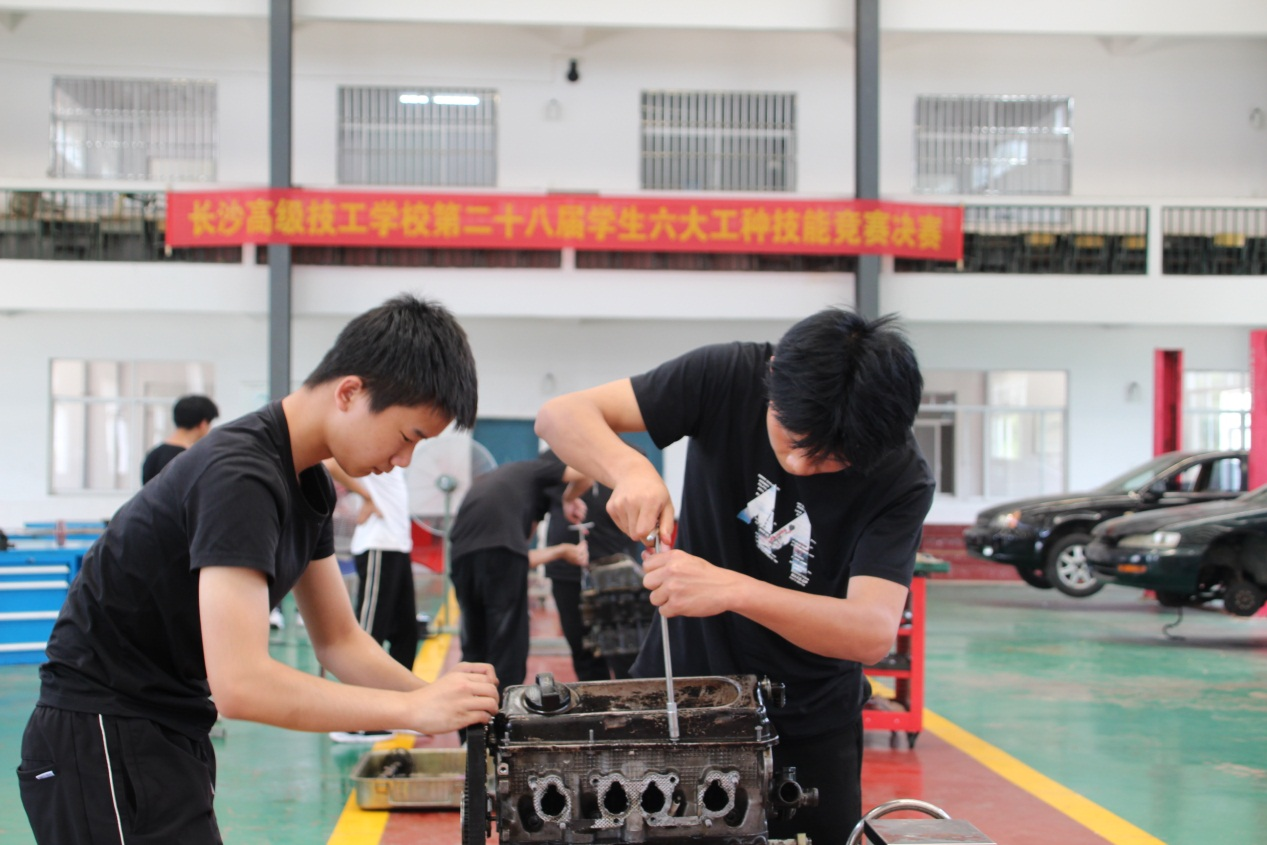 长沙高级技工学校成功举办第28届职业技能大赛