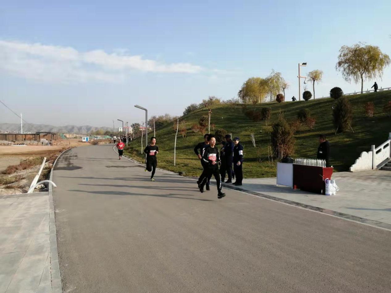 我运动 我健康——学院组织师生参加白银市首届消防公益迷你马拉松活动