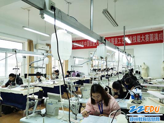 匯聚精英共謀專業發展，省服裝技能大賽在科工學校舉辦