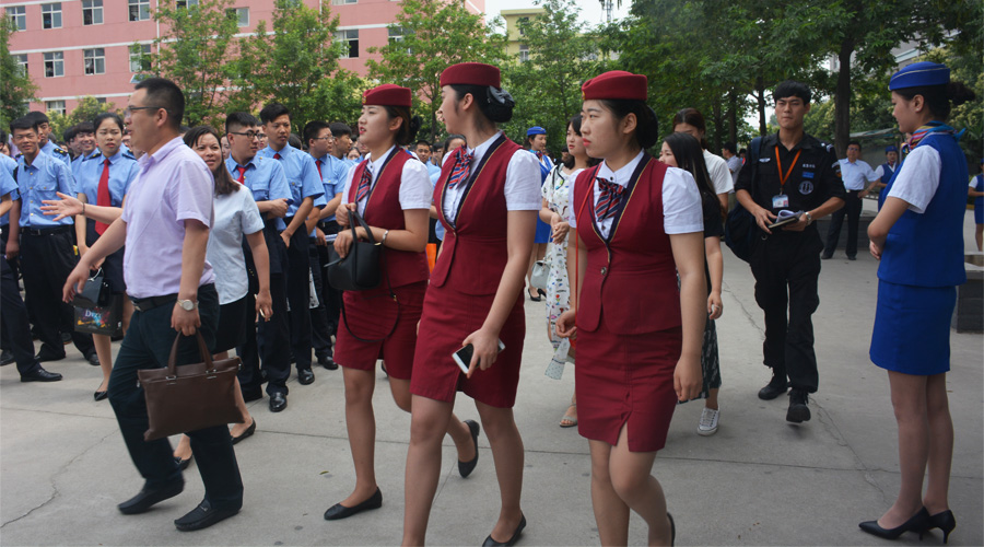 西安軌道交通技師學(xué)院校園招聘會(huì)