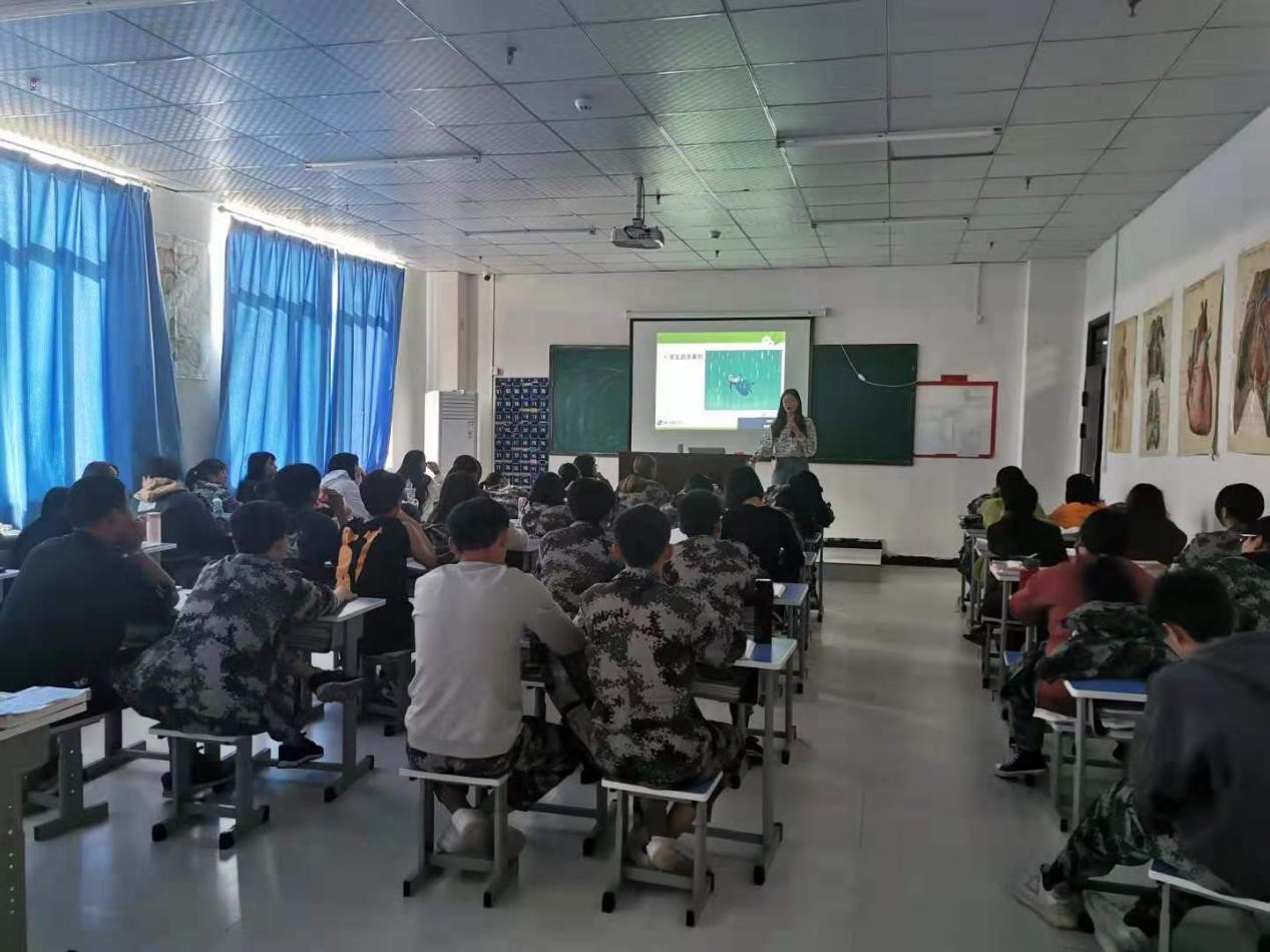 我校举行应急疏散、灭火演练和消防培训