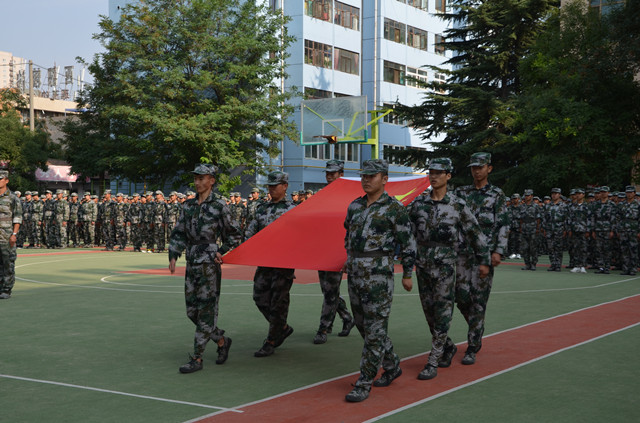 蘭州鐵路技師學院舉行2019級新生軍訓匯操表演