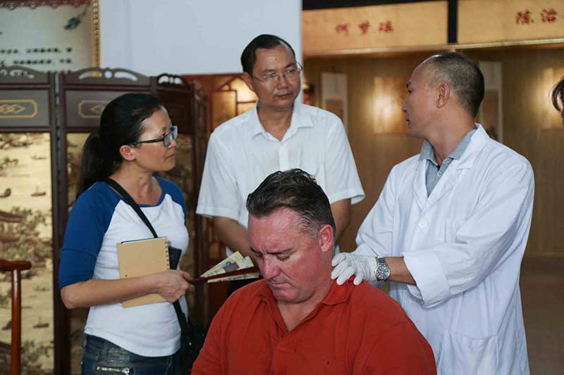 您好，老朋友！ 熱烈歡迎澳大利亞杰爾頓市市長申?偉恩?斯坦一行再次蒞臨我校