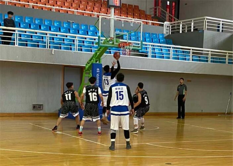 我校男篮斩获第22届中国大学生篮球三级联赛（湖北赛区）季军