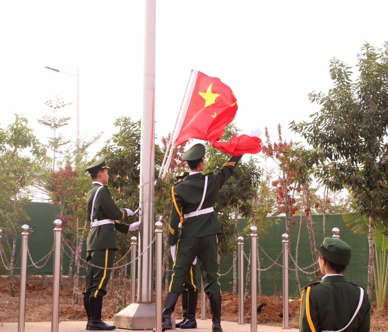 mmexport1577083434475.jpg 我校舉辦第三屆學生田徑運動會暨教職工趣味運動會