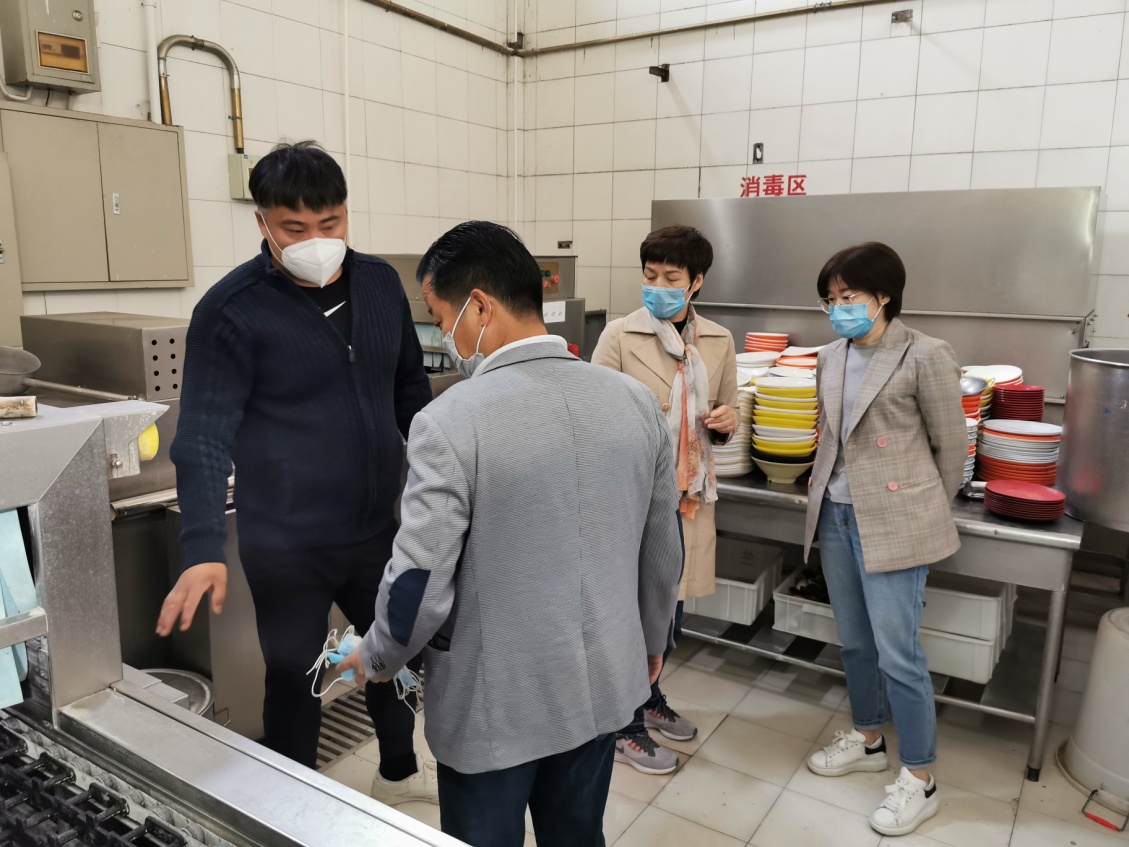 紧绷防控弦 全面摸排查 为平安开学保驾护航