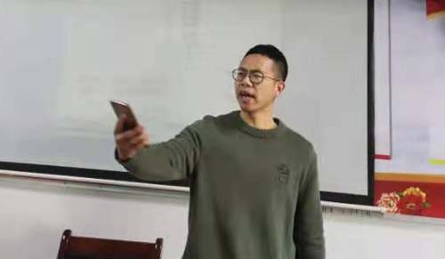 传播民族文化 弘扬民族精神——商业技校“歌颂传统文化，传承中华文明”国学文化沙龙活动