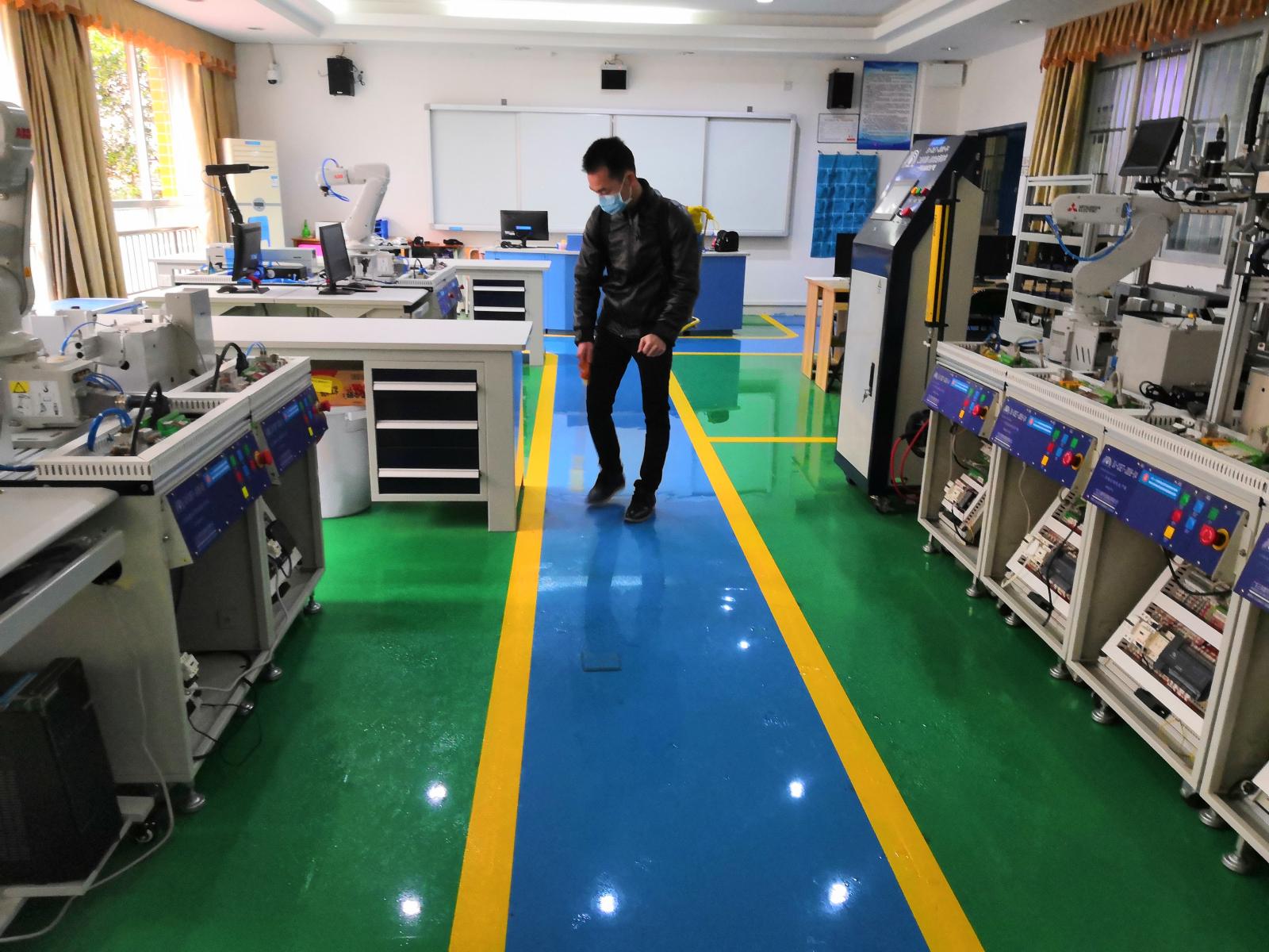 我校開展校園環境衛生全面清潔消毒