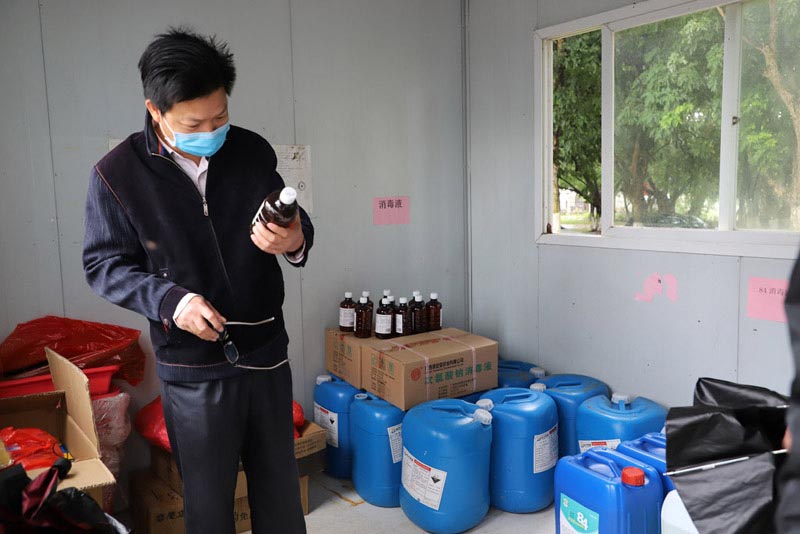市教育局领导到我校核验和抽查开学准备工作——贵港市白云职业技术学校