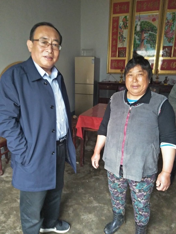 我校赴幫扶村開展扶貧走訪活動