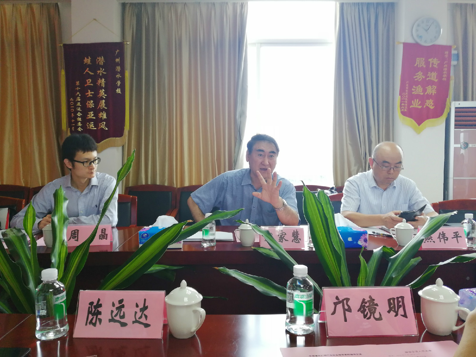 中国潜水打捞行业协会宋家慧理事长一行到访广州潜水学校