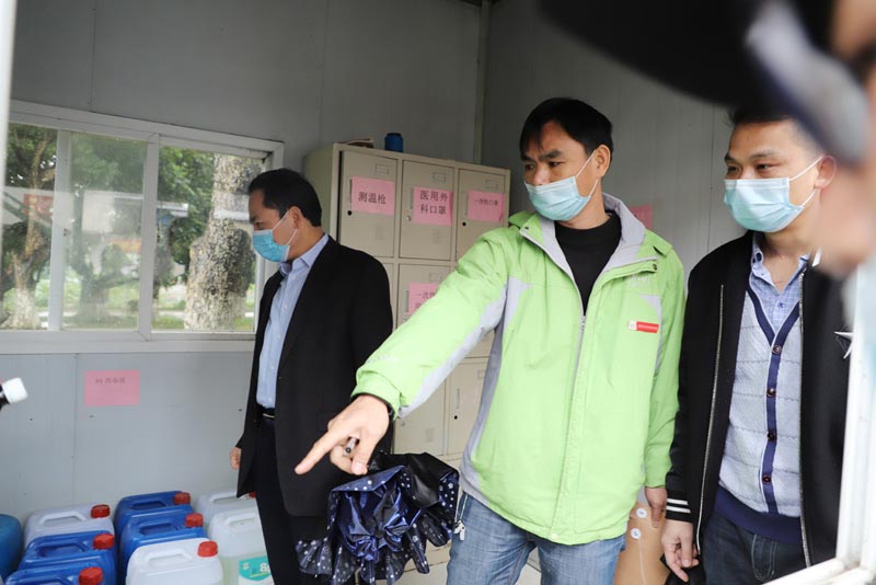 市教育局领导到我校核验和抽查开学准备工作——贵港市白云职业技术学校