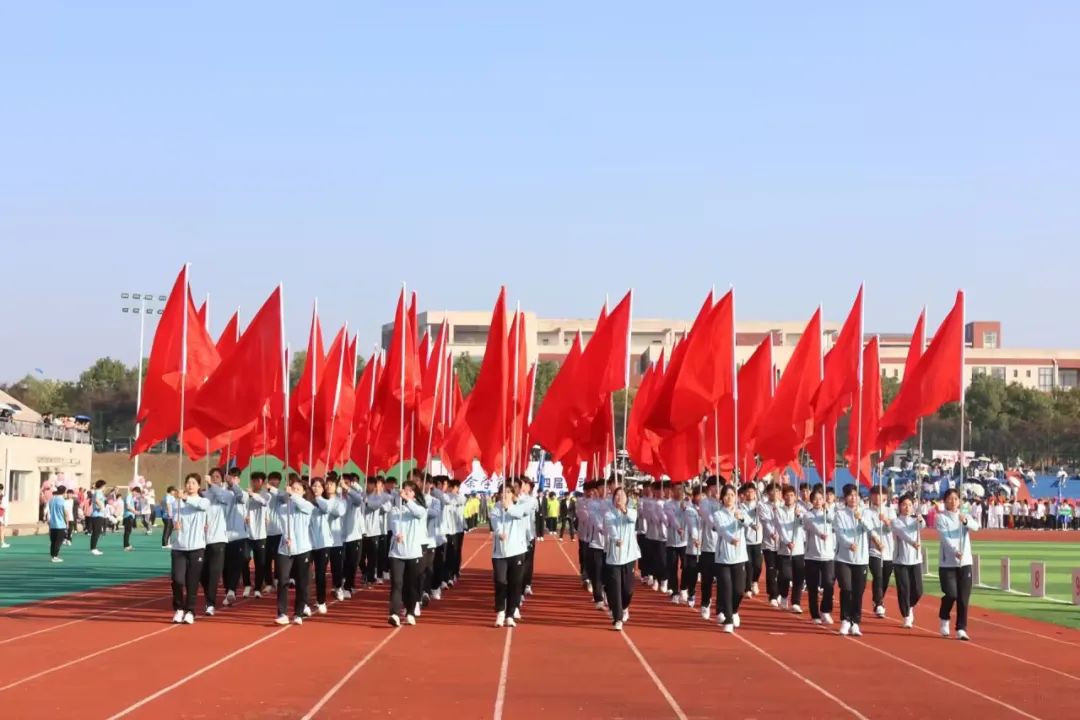 超燃！直击校运动会开幕式现场，最佳方阵队等你来票选~