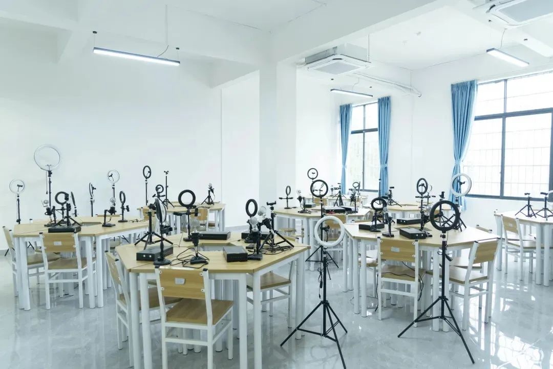 長沙市英藍中等職業技術學校2025年招生簡章