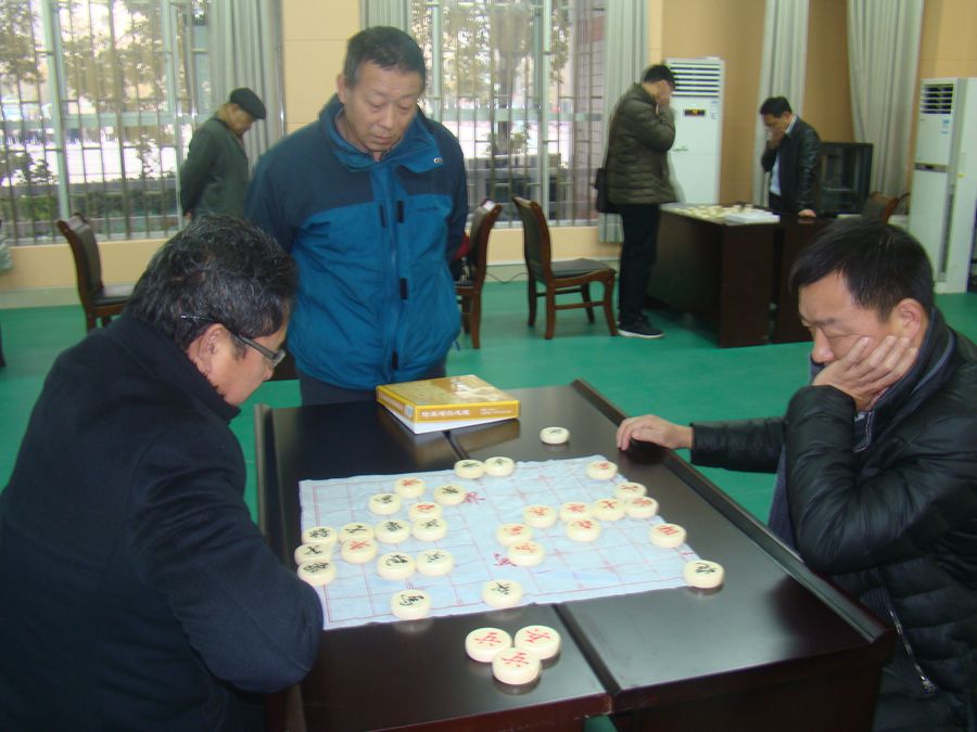 以棋会友，“棋”乐无穷--我校第二届教职工象棋比赛圆满收官