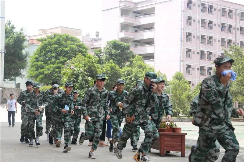 【宝山职校】勤习疏散演练，牢筑安全校园