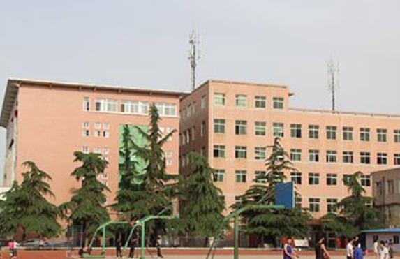 河南南阳工业学校