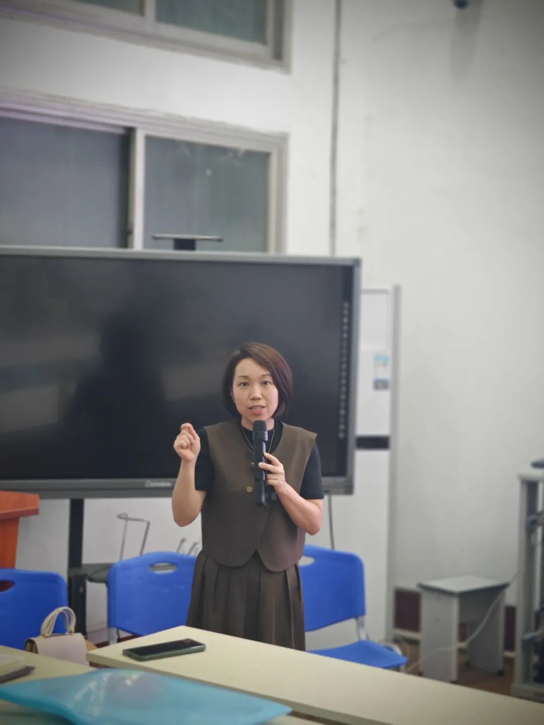 學院體育文化講壇之“周三夜話”學術講座第四期開講 王一蓉教授主講“兒童解剖生理特點與體育教學”