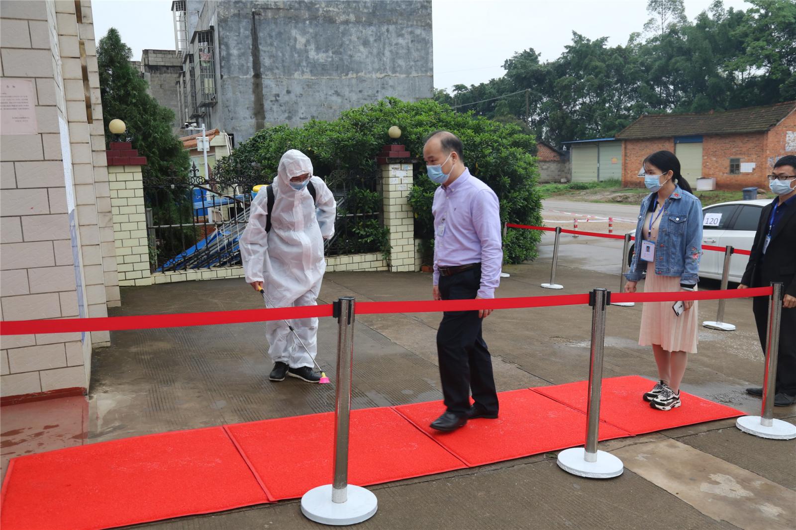 我校明阳校区举行开学复课疫情防控应急演练