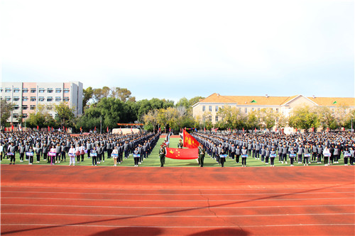 市职教中心学校2019年秋季田径运动会胜利召开