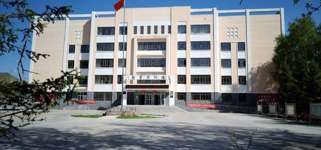 阿勒泰地区师范学校校园风光