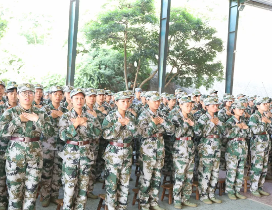 【軍訓匯演】五日磨礪，青春飛揚——今天，身穿迷彩的你們最“帥”