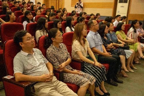 江西传媒职业学院举行“青春告白祖国”宣讲会