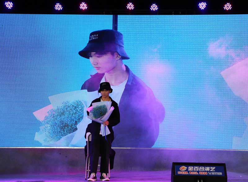 “唱我想唱，唱得响亮”——第三届校园演唱比赛精彩片段