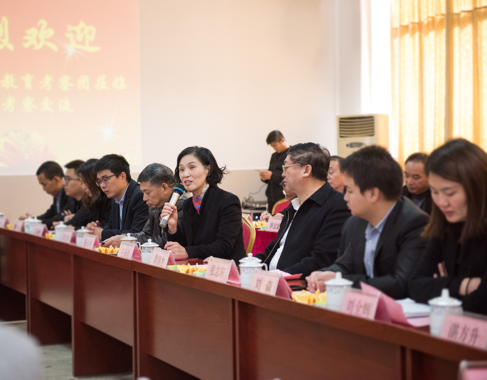 上饒市職業教育考察團來我校考察交流