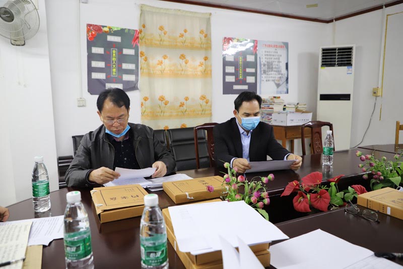 市教育局领导到我校核验和抽查开学准备工作——贵港市白云职业技术学校