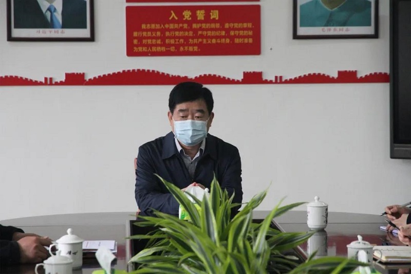 市人大常委会副主任、县委书记严水石一行莅临安远中专调研疫情防控和开学准备工作