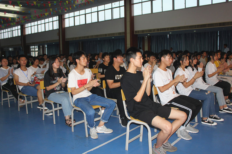 2019年贛州市中等職業學校技能大賽信息技術類比賽在贛州華堅科技職業學校隆重開幕