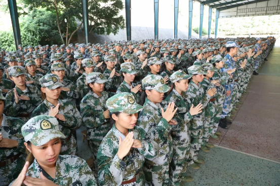 【軍訓匯演】五日磨礪，青春飛揚——今天，身穿迷彩的你們最“帥”