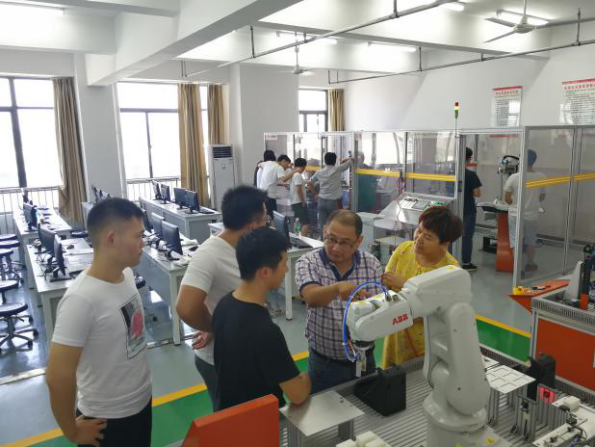 专题二：带你看国防之现实——专业·名师·优质