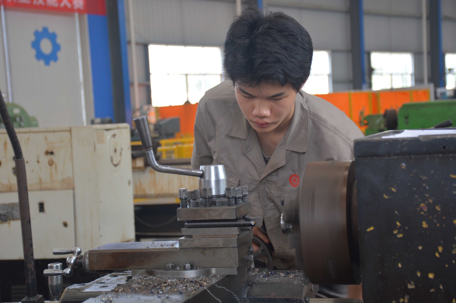 巧手筑夢青春 技能成就未來 ??——我校成功舉辦第三十屆職業技能大賽