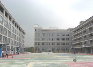 丹东旅游技工学校