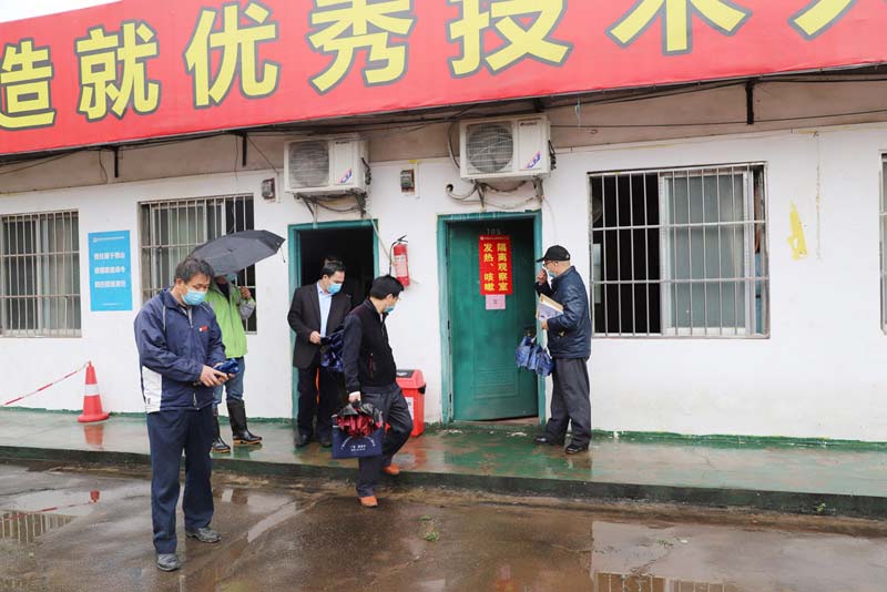 市教育局领导到我校核验和抽查开学准备工作——贵港市白云职业技术学校