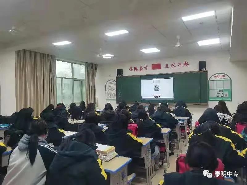 三月学雷锋，康明在行动