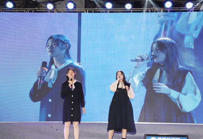 “唱我想唱，唱得响亮”——第三届校园演唱比赛精彩片段