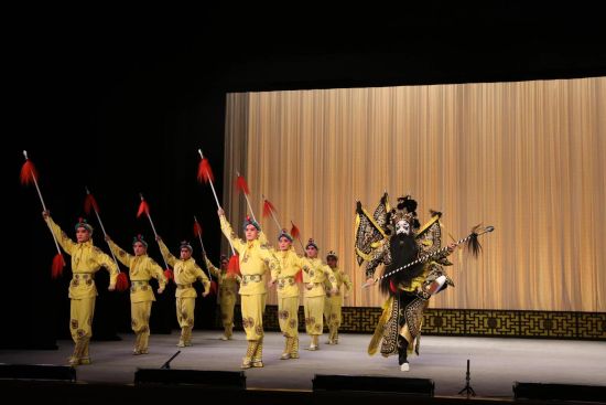 上海戏剧学院附属戏曲学校举行2014级京剧表演班专业汇报演出