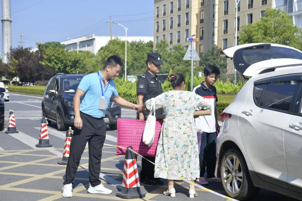 迎新集结号：你好！新同学！