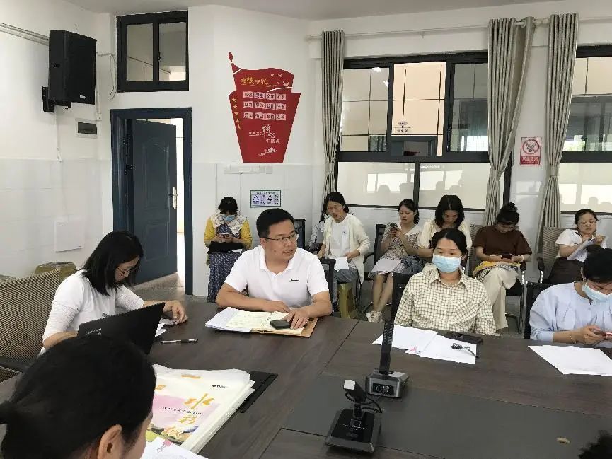 “生命你好”系列活動之——“聚焦生命健康 先鋒引領成長”優秀心理輔導員評比活動