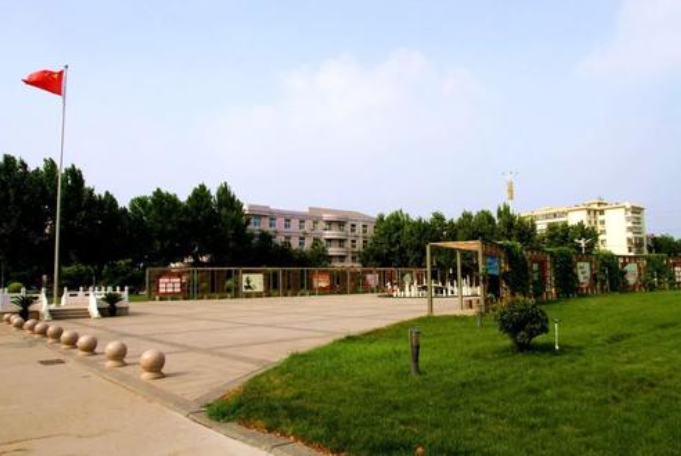 万年县职业教育中心