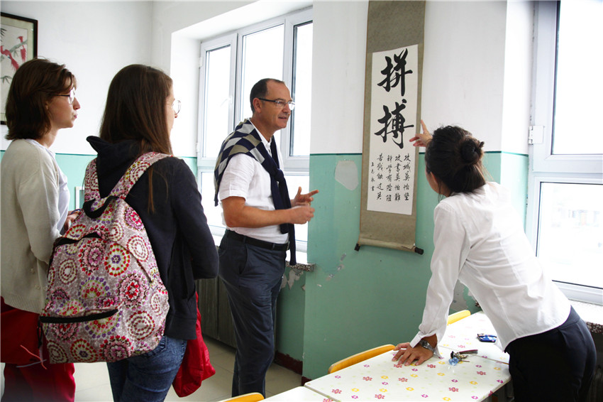 我校第二届AFS意大利留学生谢欣佳同学回访母校