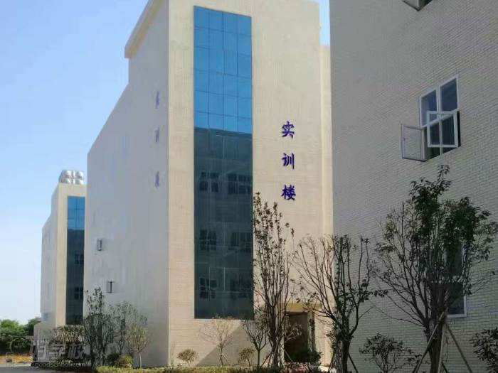 湖南华中工业技工学校是个怎么样呢，你知道吗，你了解吗