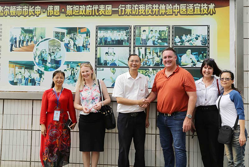 您好，老朋友！ 熱烈歡迎澳大利亞杰爾頓市市長申?偉恩?斯坦一行再次蒞臨我校