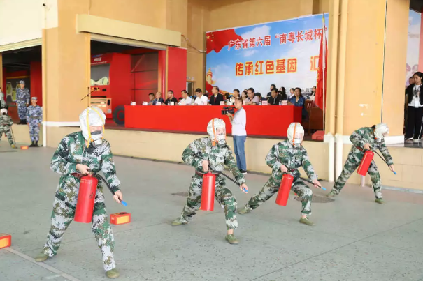 【軍訓匯演】五日磨礪，青春飛揚——今天，身穿迷彩的你們最“帥”